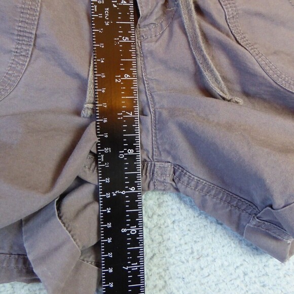 The North Face Shorts Womens 8 Gray Chino Flat Front Cotton Casual Cuffed - Picture 10 of 11